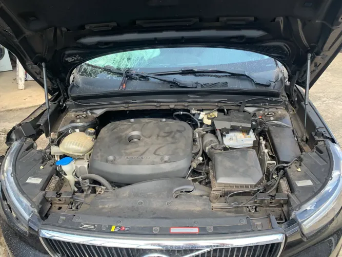 Volvo XC40 T-4 2.0 190cv FWD 2019