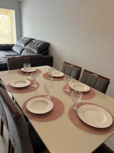 Mesa 6 lugares com cadeiras