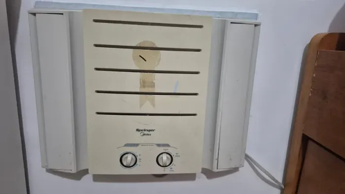 Ar Condicionado de Janela 7500 BTUs