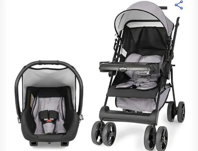 Vendo carrinho com bebê conforto marca Tutti Baby 