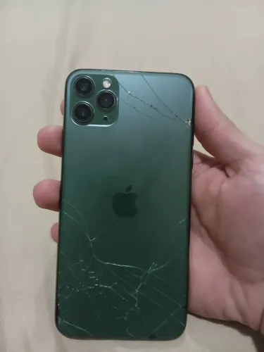 Iphone 11 PRO MAX (leia a descrição)