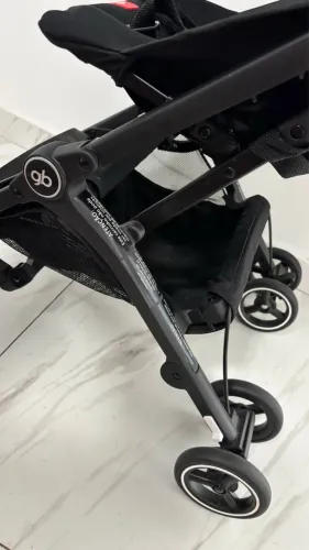 Carrinho de bebê passeio gb pockit