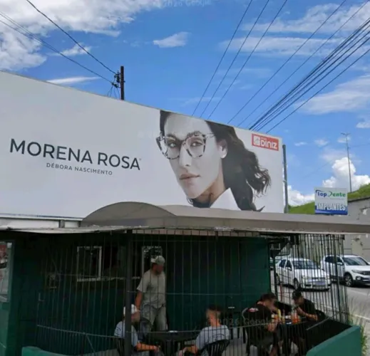 Espaço publicitário para placas 