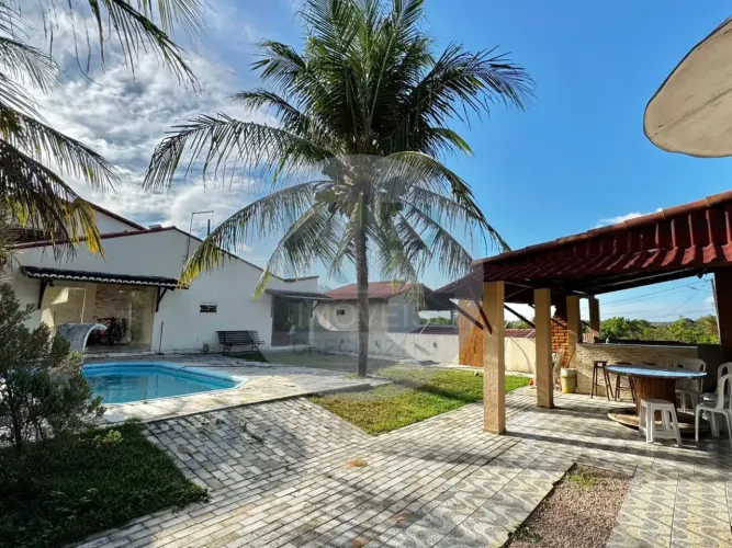 Viva em Harmonia com a Natureza  Casa com Lazer Completo em Condomínio Fechado