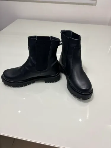 Bota coturno chelsea feminino cano curto salto baixo número 36
