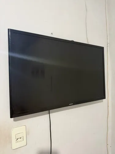 Televisão Samsung smart 32