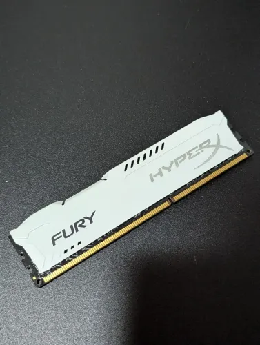 Memória RAM Kingston HyperX Fury 8GB DDR3 1866MHz Branca
