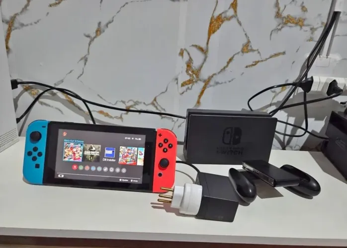 Nintendo Switch Desbloqueado Completo + Case