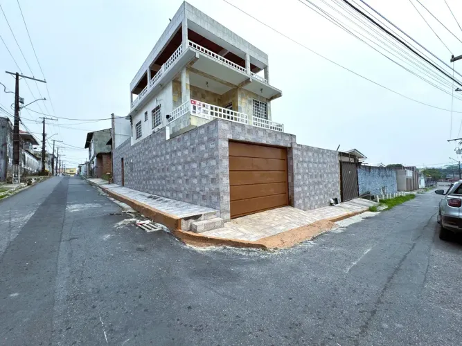 Casa Triplex Conjunto 31 de Março Japiim Manaus-AM 2 Suítes Financia Energia solar