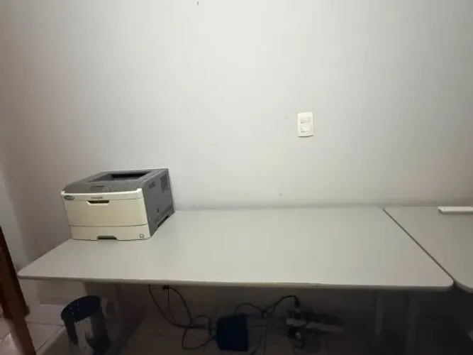 Escrivaninha para escritório