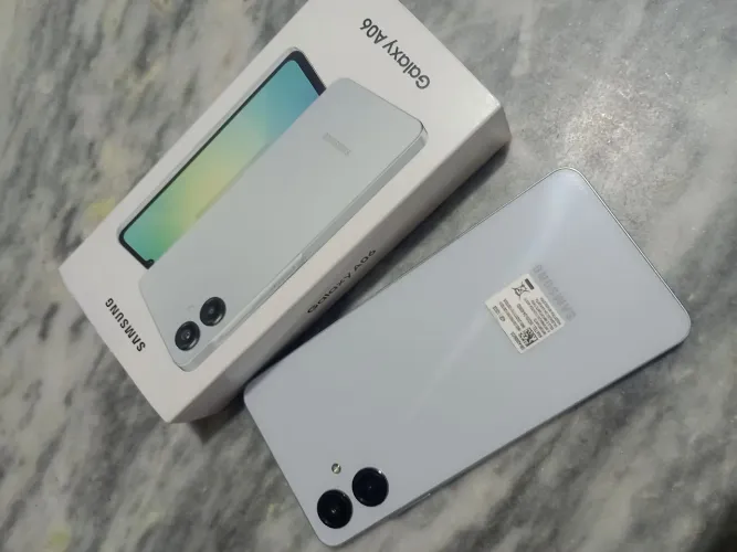Celular em perfeito estado