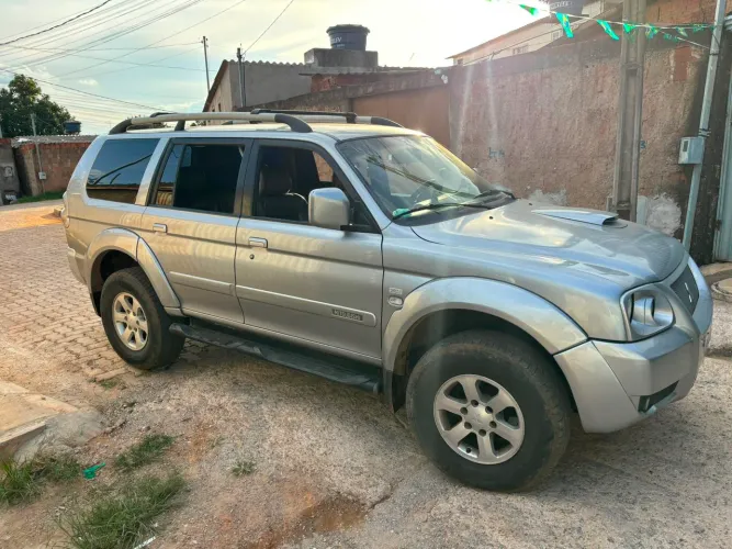 Mitsubishi Pajero Sport HPE 2.5 4X4 Diesel Mec. 2008