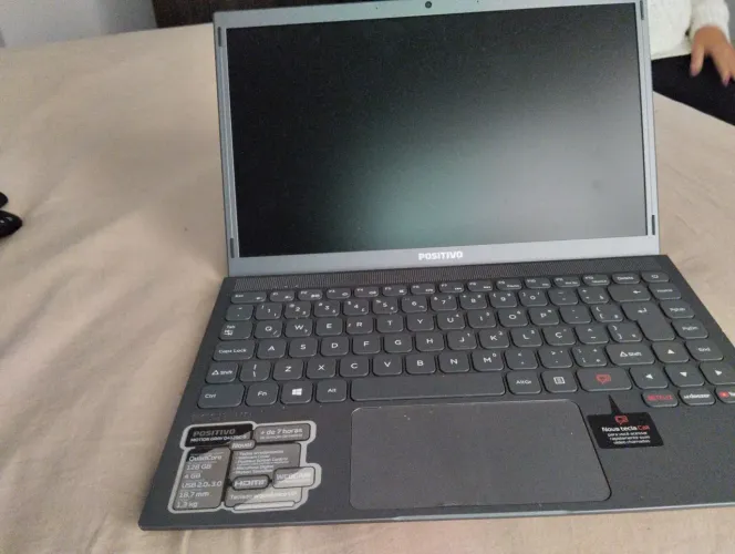 Vendo notebook positivo