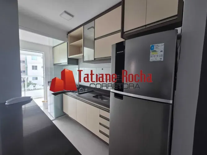 Alugo excelente apartamento semi mobiliado no Condomínio Vila de Espanha.