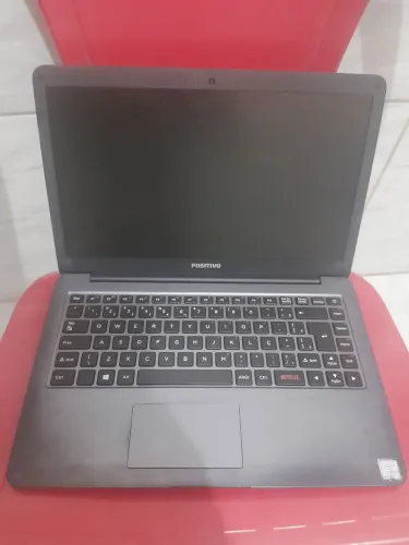Notebook Positivo com defeito