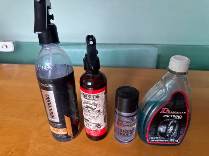 Kit limpeza limpa couro / multiuso / silicone / pretinho
