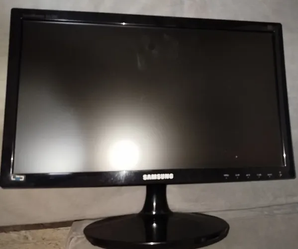 Excelente Monitor Samsung 19 polegadas 