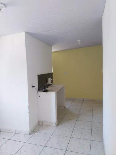 Casa não paga luz, água nem Internet