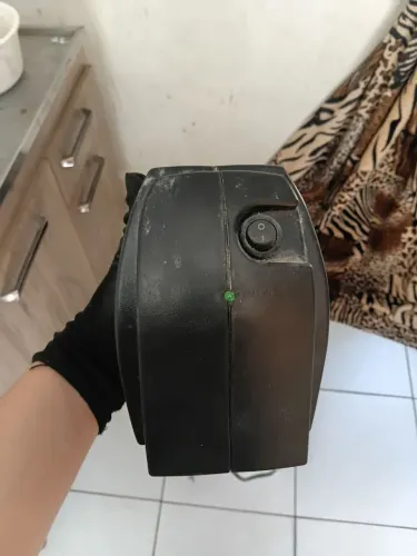estabilizador enermax usado 110 volts