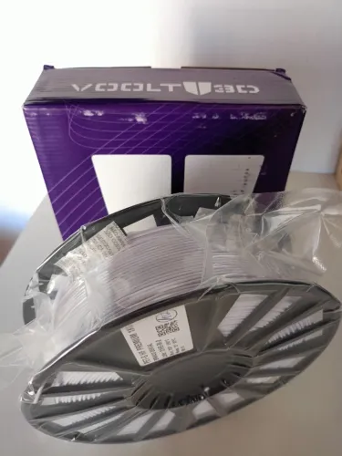 Filamento 3D branco e preto