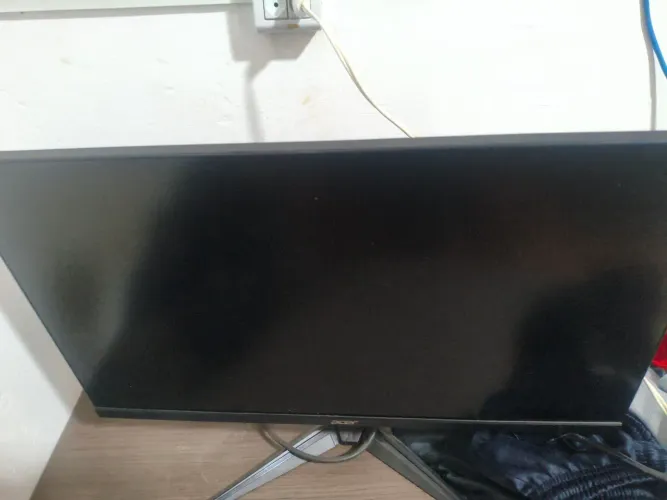 Monitor Acer Nitro QG241Y Pbiip 23,8? 165Hz. (Aceito negociação) Só aceito pix