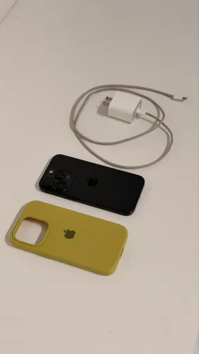 iPhone 15 Pro 256GB com Carregador e Capinha