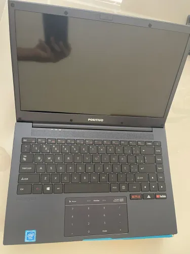 Notebook Positivo Motion Plus Q464B , modelo básico ultrafino de 14 polegadas 