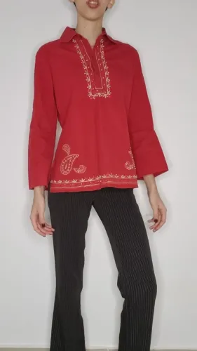 Camisa social de manga longa na cor vermelha, st yves ladies bordada. M, 100% algodão.