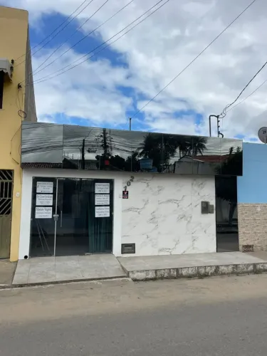Imóvel para aluguel possui 100 metros quadrados em Centro - Arapiraca - AL