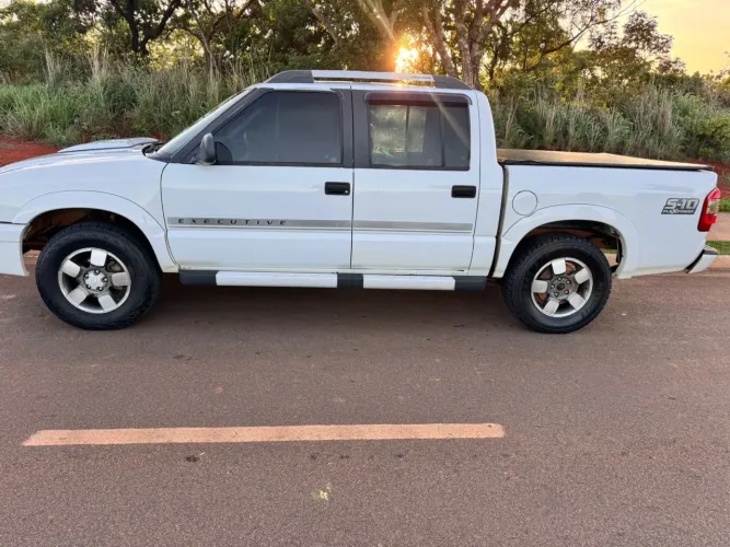 Chevrolet S10 P-up Executive 2.4 MPFI F.power CD 2011