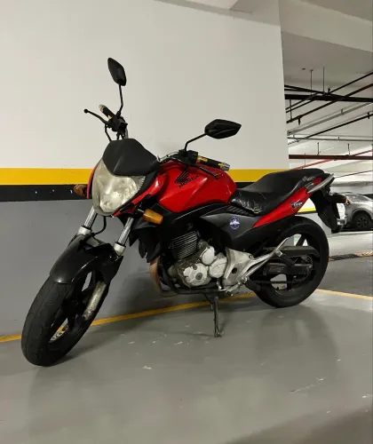CB300 2011 Em excelente estado
