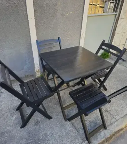 Mesa Quadrada e Cadeiras Retráteis 70x70 para casa, bares e restaurantes