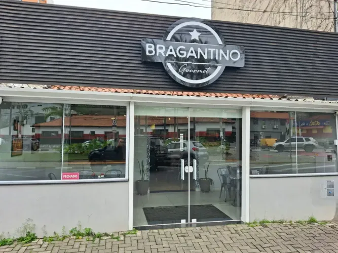 PONTO COMERCIAL NO LAGO DO TABOAO BRAGANCA PAULISTA SP