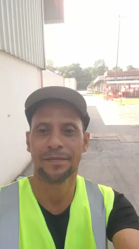 Ajudante de chapa/cargas e etc