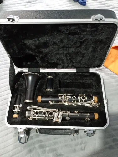 Clarinete Sib CONN madeira Ébano