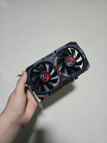 Placa de vídeo RX 550 4GB PCYES