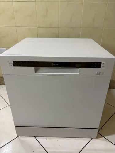 Máquina de lavar louça MIDEA 8 Serviços
