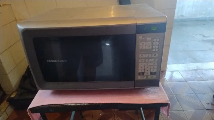 MICROONDAS COM DEFEITO