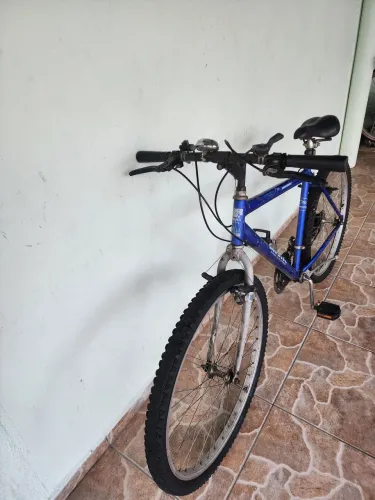 Bicicleta 18 marchas aro 26