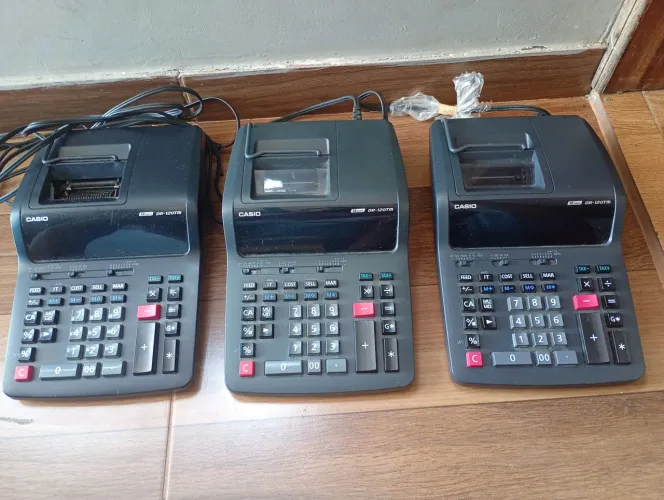 Máquina de calcular Casio DR-120TM