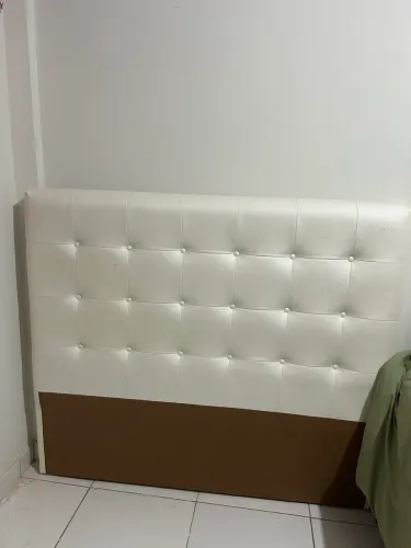 Vendo cama e cabeceira 