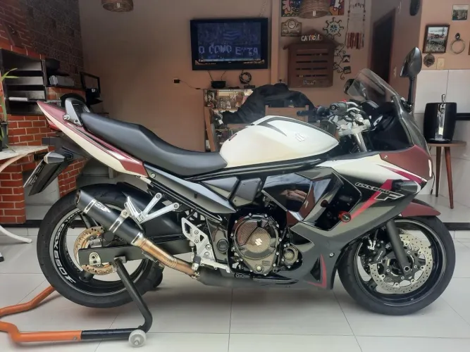 Suzuki GSX 650 f