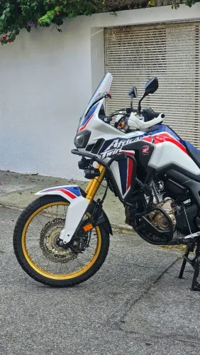 Vendo impecável Africa Twin