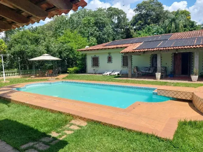 Chácara à Venda em São Roque  Piscinas, Churrasqueira e Condomínio Fechado com Segurança 2