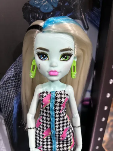 Boneca Monster High Frankie Budget