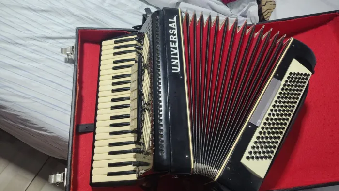 Acordeon Universal 