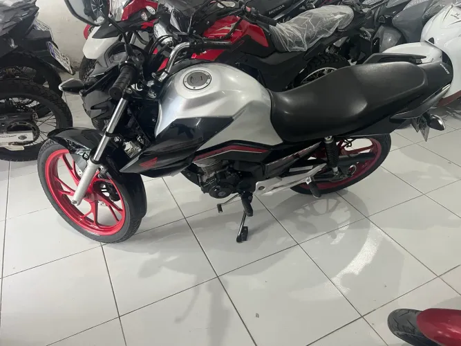 Titan 160