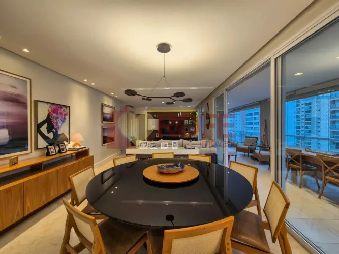 Apartamento de Alto Padrão no Campo Belo | 233 m² | 4 Suítes | 4 Vagas | Quadra de Tênis