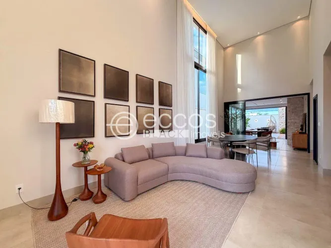 Casa em condomínio para aluguel, 3 quartos, 3 suítes, 4 vagas, Laranjeiras - Uberlândia/MG