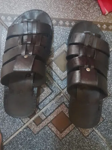 Sandália de couro masculino